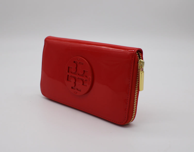 Tory Burch Patent Leather Continental Wallet in Black